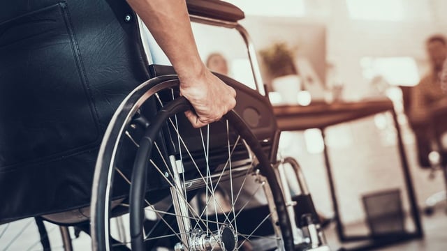 La decisión alcanza a productos como sillas de ruedas manuales, bastones, muletas, andadores, tensiómetros, nebulizadores y cintas kinesiológicas, entre otros