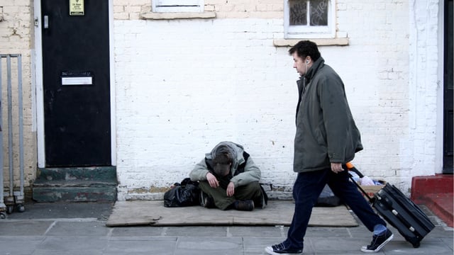 There was an 8% annual rise in the number of people spotted sleeping rough in London between January and March 2025. Image: Orly Orlyson / Flickr