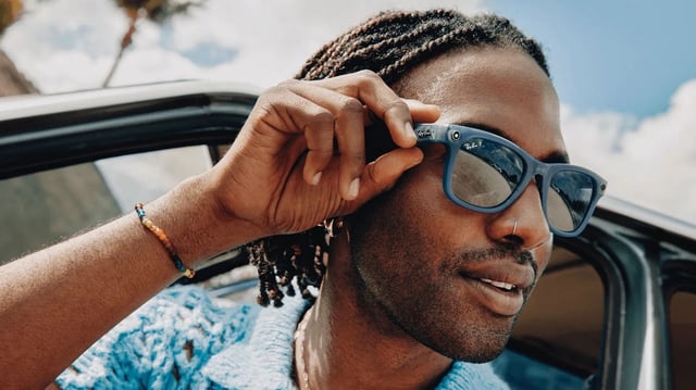 Frame color: Matte Jeans Transparent Lens color: Dusty Blue