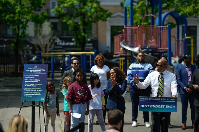 New York City Mayor Eric Adams announces the new &#34;After School for All&#34; program, an investment in universal after school programs for the City&#39;s youth at P.S. 20 in Manhattan on Tuesday, April 29, 2026. (Michael Appleton/Mayoral Photography Office)