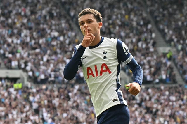 Tottenham Hotspur&#39;s Welsh striker #22 Brennan Johnson celebrates after scoring their second goal during the English Premier League football match between Tottenham Hotspur and Brentford at the Tottenham Hotspur Stadium in London, on September 21, 2024.