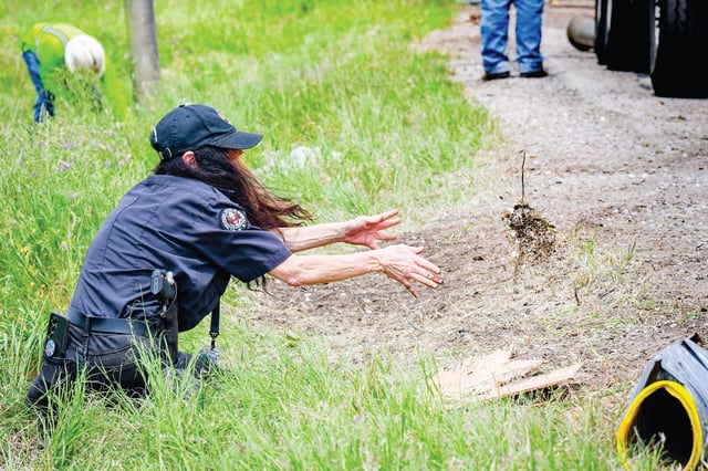Dimes were scattered across U.S. 81/287 after a rollover accident involving an 18-wheeler 5:30 a.m. Tuesday morning in Alvord. On Tuesday afternoon, southbound traffic on the highway remained closed as crews worked through the extensive coin collection process.
