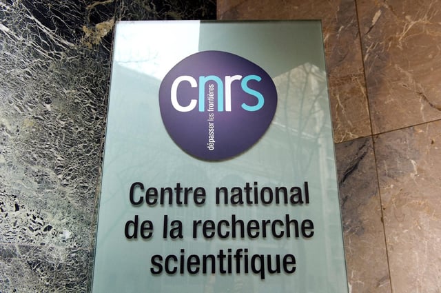 Le CNRS lance un programme pour attirer des scientifiques étrangers dont le travail est menacé, notamment aux États-Unis, dans la ligne du souhait de l’exécutif.