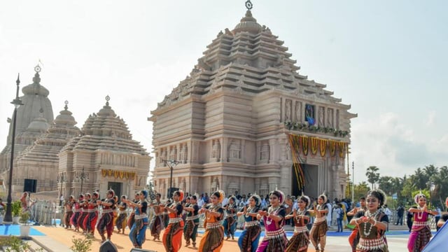 Dona Ganguly Dance Troupe performs during the inauguration of Jagannath Temple at Digha in East Medinipur on April 30 (ANI)