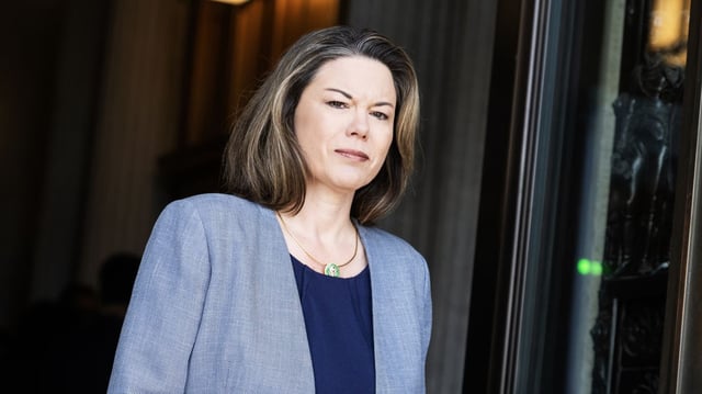 Rep. Angie Craig leaves the U.S. Capitol on Nov. 9, 2023. Photo: Tom Williams/CQ-Roll Call, Inc via Getty Images
