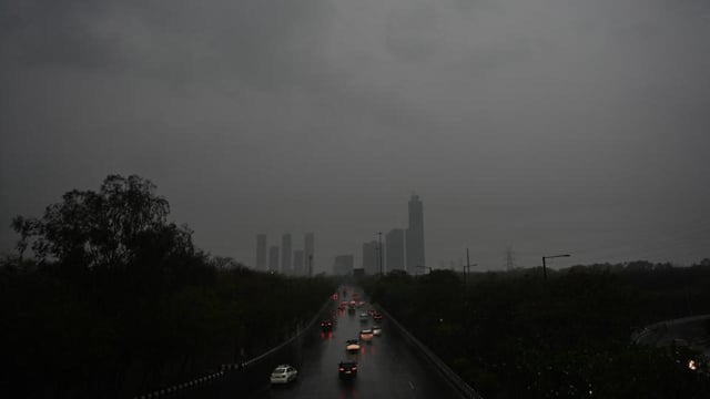 Clouds above the city at 7.23am in Noida Sector 94 on Friday. (Sunil Ghosh/HT Photo)