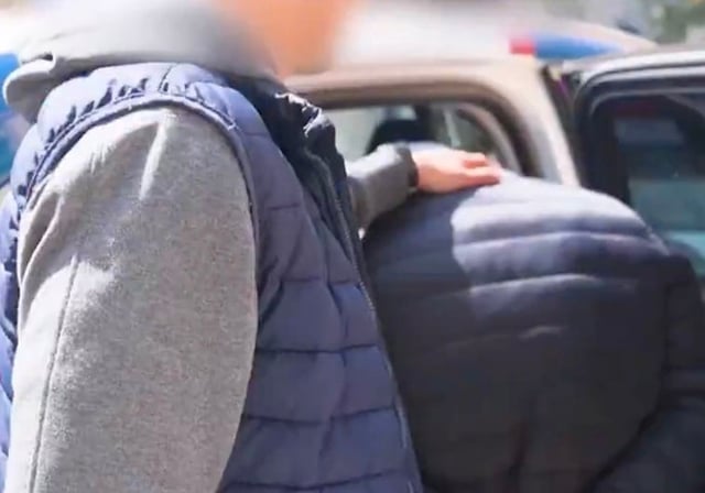 Uno de los detenidos durante el despliegue con la multrriencidencia en los buses de Barcelona