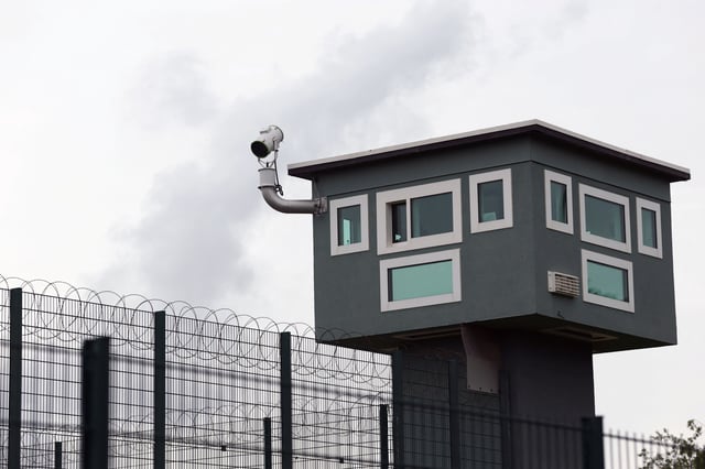 Attaques de prisons: 19 suspects incarcérés, deux mineurs en centre éducatif fermé