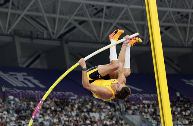 Athletics - Diamond League - Shanghai - Shaoxing China Textile City Sports Centre, Shaoxing, China - May 3, 2025 Sweden's Armand Duplantis in action during the men's pole vault final REUTERS/Go Nakamura