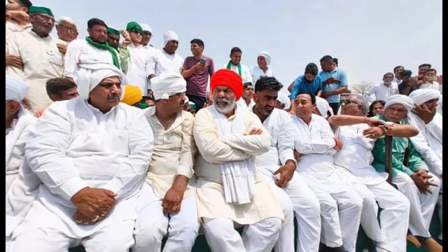 BKU spokesperson Rakesh Tikait with other leaders during the panchayat in Muzaffarnagar on Saturday. (HT photo)