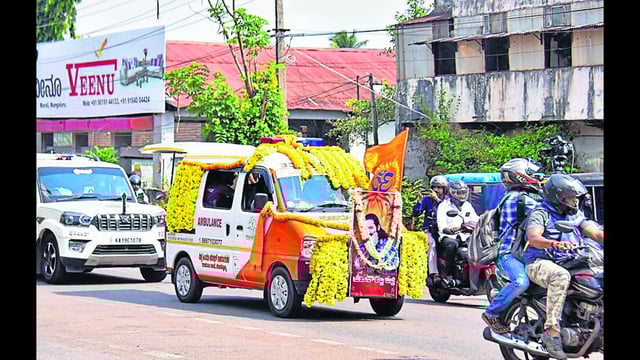 The body of Suhas Shetty being taken to his residence in Mangaluru on Friday. (PTI)