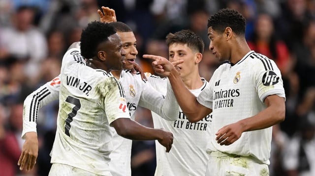 Real Madrid jubelt über den Treffer von  Kylian Mbappe
