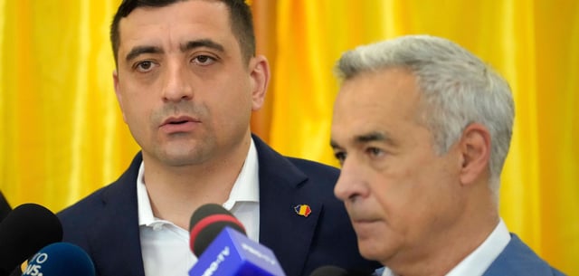George Simion (l.) neben Calin Georgescu, der im vergangenen Jahr die erste Runde der Wahl gewann