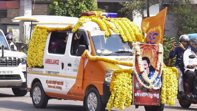 Former Bajrang Dal member Suhas Shetty's mortal remains being takes to his native place, in Mangaluru, Karnataka.