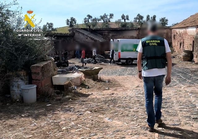 Uno de los puntos de almacén y tratamiento de cobre robado en Montoro en una operación reciente
