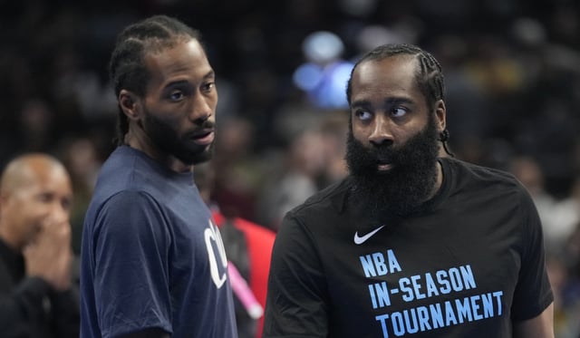 With Kawhi Leonard, left, heading into the offseason fully healthy, and James Harden, right, coming off an All-Star season, the Clippers are confident they can rely on the veteran duo to anchor the roster for the 2025-26 season. (AP Photo/Marcio Jose Sanchez)