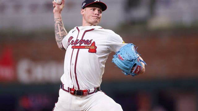 May 5, 2025; Atlanta, Georgia, USA; Atlanta Braves starting pitcher AJ Smith-Shawver (32) throws against the Cincinnati Reds in the eighth inning at Truist Park. Mandatory Credit: Brett Davis-Imagn Images