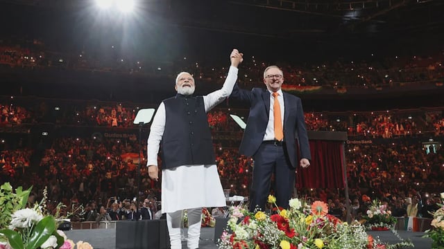 Prime Minister Narendra Modi with Prime Minister of Australia Anthony Albanese at a community programme, in Sydney (Photo:IANS/Twitter)