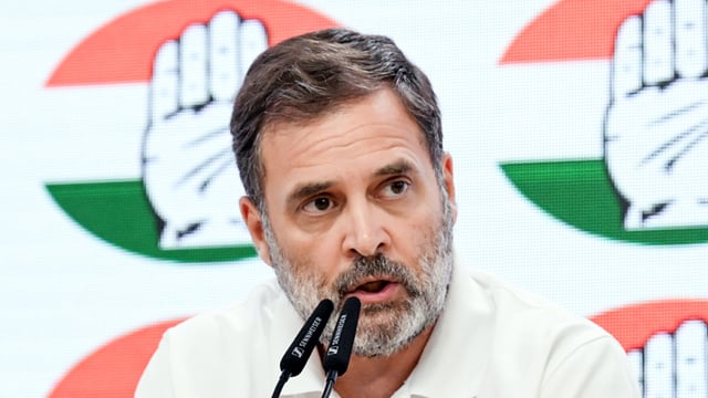 Congress MP Rahul Gandhi's comments on the Manusmriti offended the Shankaracharya of Jyotirpeeth Badrinath Dham