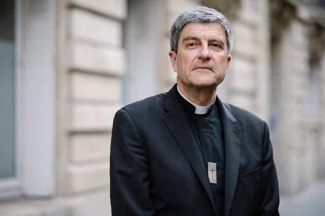 Mgr Éric de Moulins-Beaufort, président des évêques de France, a réagi mardi 6 mai 2025 sur X aux propos d’Emmanuel Macron sur la fin de vie, affirmant que « faire mourir ou aider à se tuer n’est pas le moindre mal ».