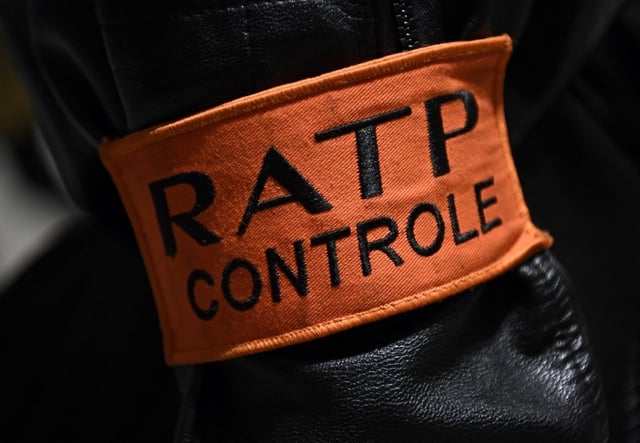 Les contrôleurs RATP n'ont pas la côte sur les réseaux sociaux, surtout quand les amendes semblent complètement ubuesques.