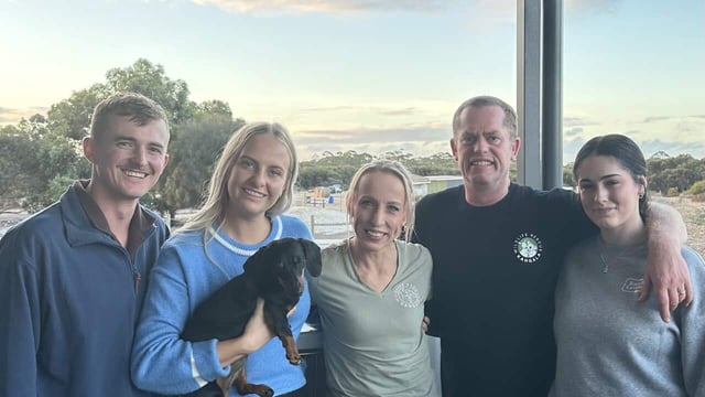 In a moment that will have tails wagging, Valerie the dachshund has finally been reunited with her owners after spending 529 days on the run.