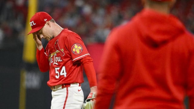 May 2, 2025; St. Louis, Missouri, USA;  St. Louis Cardinals starting pitcher Sonny Gray (54) waits on the mound as manager Oliver Marmol (37) walks out to remove him from the game against the New York Mets during the fifth inning at Busch Stadium. Mandatory Credit: Jeff Curry-Imagn Images