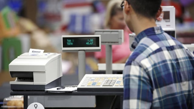 Several changes are coming into effect on May 7, aimed at better protecting consumers in Quebec against abusive commercial practices. 