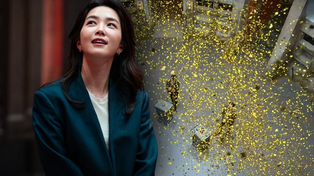 Kang Ji-young in The Devil's Plan Season 2 and image of the winner announcement in Season 1
