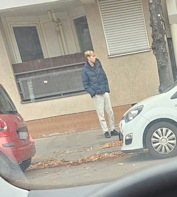 Die Polizei sucht nach diesem Mann. 