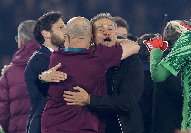 Soccer Football - Champions League - Semi Final - Second Leg - Paris St Germain v Arsenal - Parc des Princes, Paris, France - May 7, 2025 Paris St Germain coach Luis Enrique celebrates after the match Action Images via Reuters/Peter Cziborra