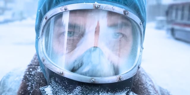 A man in a mask in The Eternaut 