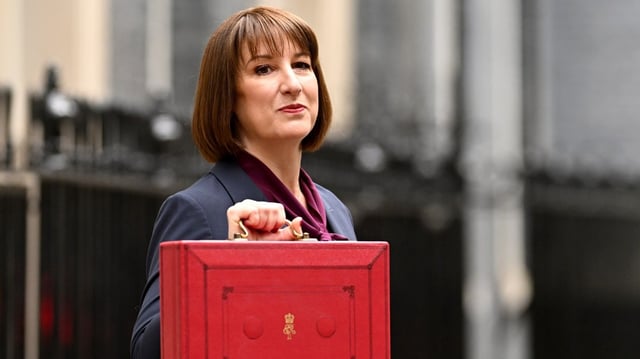Shoud chancellor Rachel Reeves bust her fiscal rules it would substantially increase the risk of further tax rises and spending cuts at this year’s autumn budget