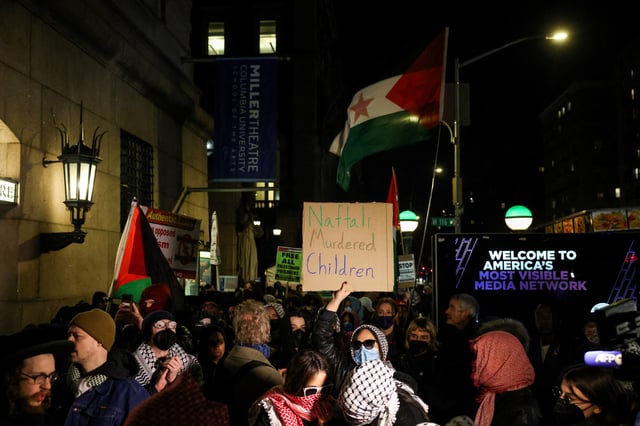 Demonstrators protest outside the main gates of Columbia University as the university prepares to host former Israeli Prime Minister Naftali Bennett in New York City, U.S., March 4, 2025. REUTERS/Caitlin Ochs/File Photo