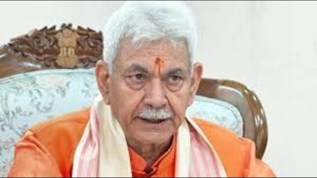 J&K lieutenant governor Manoj Sinha on Wednesday directed deputy commissioners of affected areas to shift villagers from vulnerable areas to safer locations. (HT File)