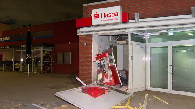 Der gesprengte Geldautomat an der Fabriciusstraße.