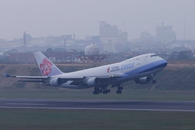 A China airline flight is seen taking off at Taiwan Taoyuan International Airport in Taoyuan, Taiwan April 12, 2023. REUTERS/Ann Wang/File Photo