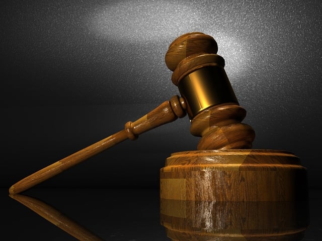 gavel-1
