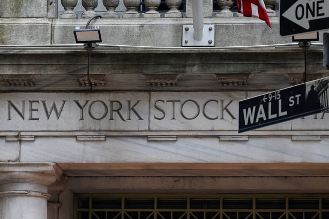 A view shows the New York Stock Exchange (NYSE) Wall Street entrance in New York City, U.S., April 7, 2025. REUTERS/Kylie Cooper/File Photo