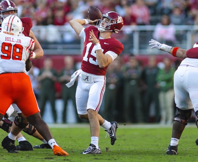 Alabama quarterback Ty Simpson (15) throws during his team's game against Mercer at Bryant-Denny Stadium.