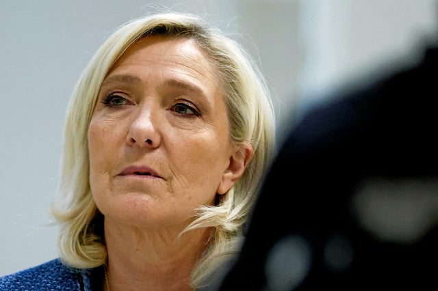 Marine Le Pen espère faire lever sa peine d'inéligibilité pour pouvoir se présenter à la présidentielle de 2027.
