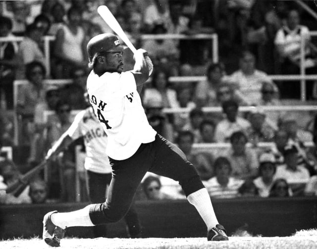 Former White Sox center fielder Chet Lemon, who died Thursday, May 8, 2025, at age 70. (Ernie Cox Jr./Chicago Tribune)