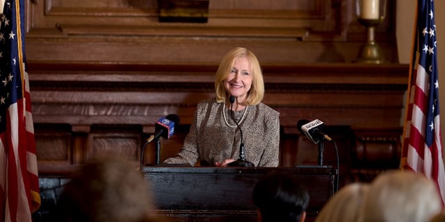 Patrica Clarkson as Lilly Ledbetter in Lilly