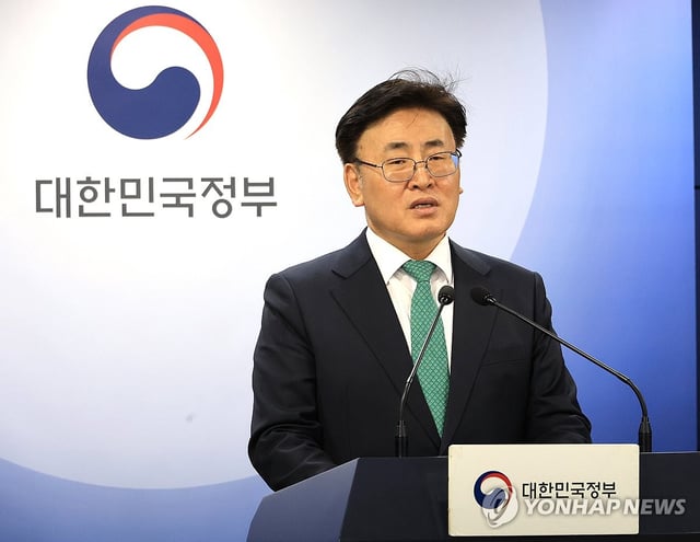 Minister of Science and ICT Yoo Sang-im speaks during a media briefing in Seoul on May 9, 2025. (Yonhap)
