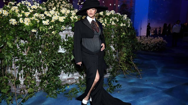 NEW YORK, NEW YORK - MAY 05: (Exclusive Coverage) Rihanna attends The 2025 Met Gala Celebrating “Superfine: Tailoring Black Style” at Metropolitan Museum of Art on May 05, 2025 in New York City.  (Photo by Cindy Ord/MG25/Getty Images for The Met Museum/Vogue)