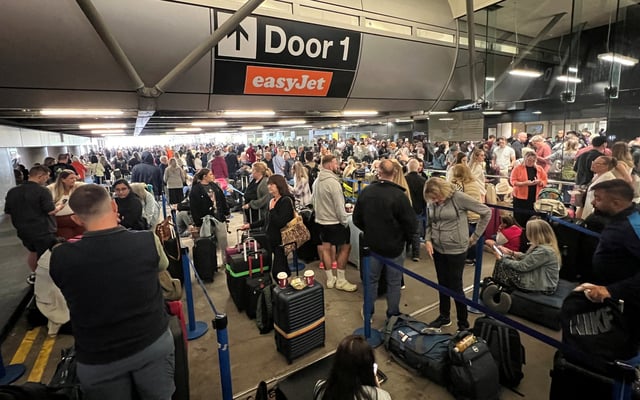 Starmer is resetting Brexit - but your airport queue will still get longer. (Photo: Reuters)