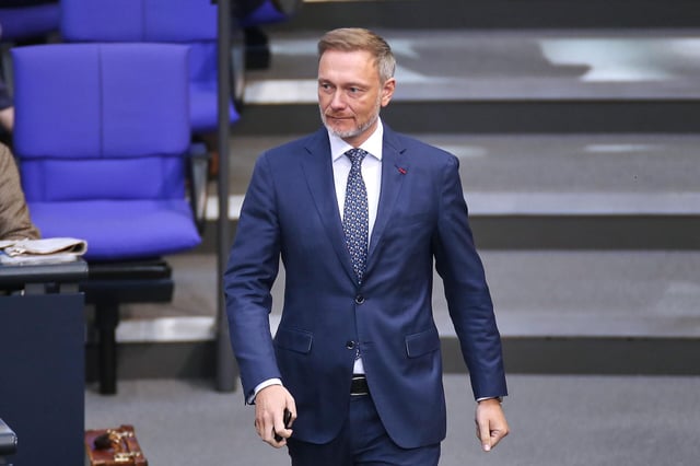 Berlin, Deutschland: Deutscher Bundestag: 214. Bundestagssitzung: Christian Lindner, FDP