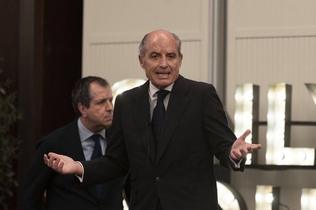 El expresidente de la Generalitat Francisco Camps en la presentación de su libro "Paco Camps, reenfocando España".