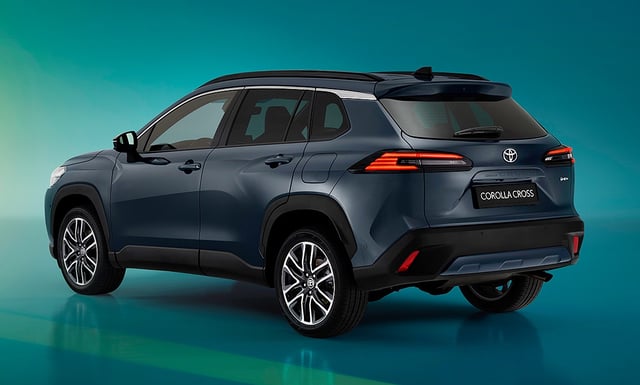 Zur Wahl stehen ein 140 PS (103 kW) starker 1,8-l-Hybrid und ein 197 PS (145 kW) leistender 2,0-l-Hybrid, letzterer optional mit intelligentem Allradantrieb AWD-i.