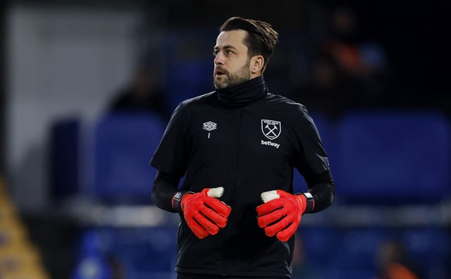 Soccer Football - Premier League - Chelsea v West Ham United - Stamford Bridge, London, Britain - February 3, 2025 West Ham United's Lukasz Fabianski during the warm-up before the match. Action Images via Reuters/Andrew Couldridge/File Photo
